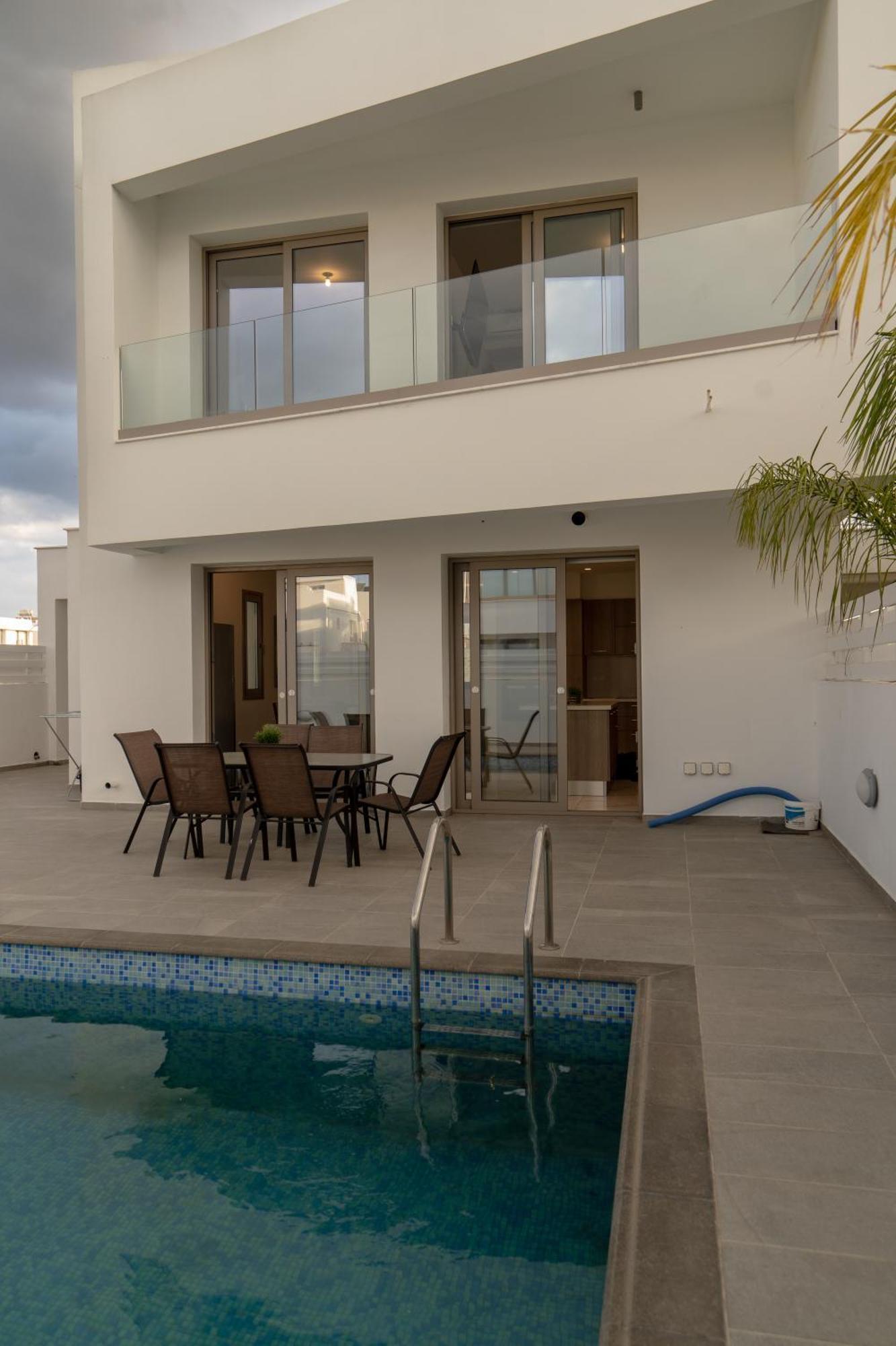 Hubstay - Seaview Villa Oriana In Larnaca, 10 Min Walk To The Beach Εξωτερικό φωτογραφία